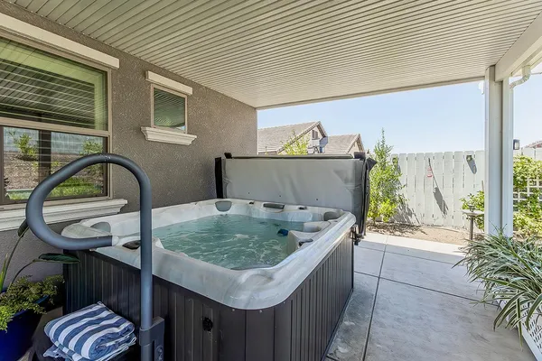 $670,000 | 19732 Desert Willow Lane, Friant, CA 93626