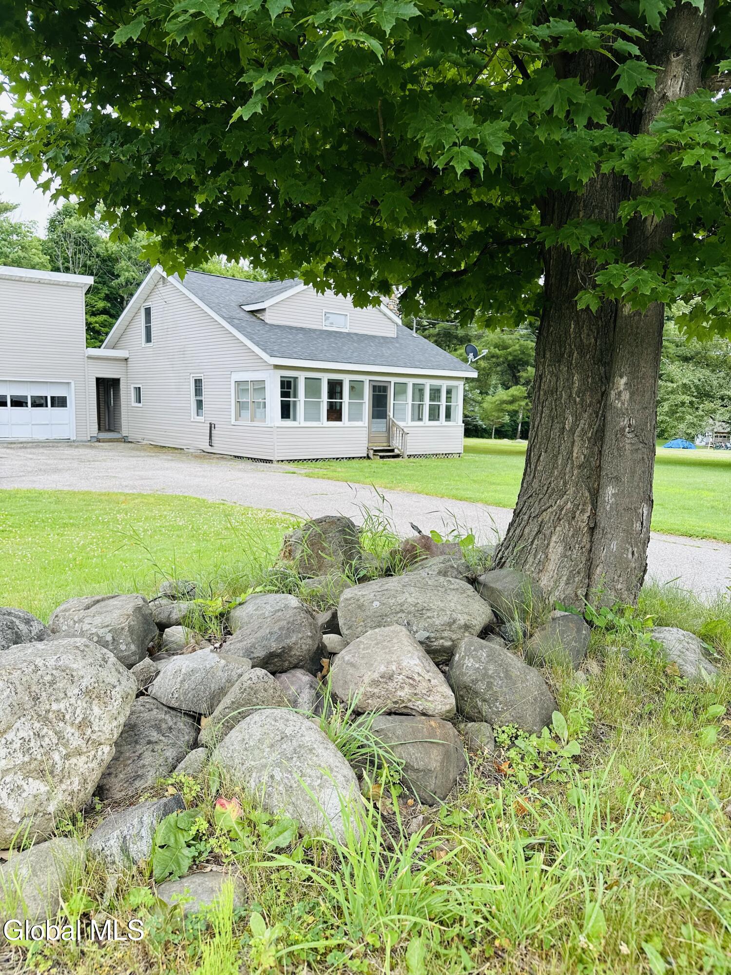 3160 Plank Road Moriah, NY 12956 - Photo 1 of 17 Front