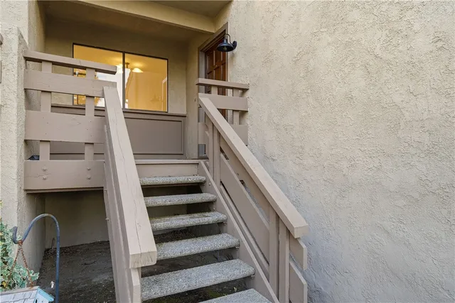 a view of entryway and hall