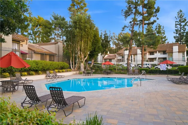 $975,000 | 26542 Azuer, Mission Viejo, CA 92691