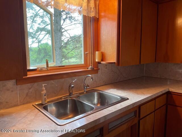 4813 North Watson Road St. Johns, MI 48879 - Photo 2 of 28 IMG_9470
