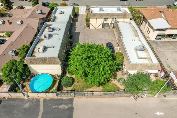 $800,000 | 2440 South Sallee Street, Visalia, CA 93277