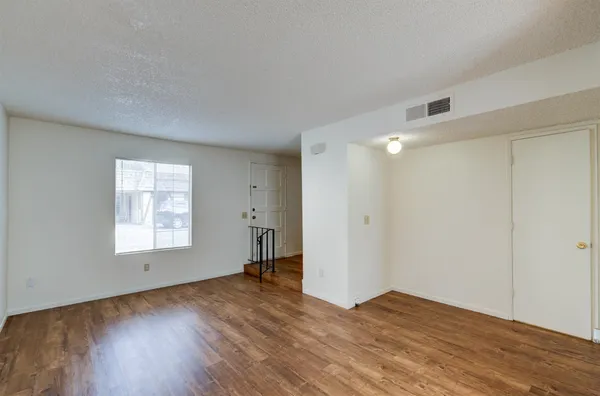 $800,000 | 2440 South Sallee Street, Visalia, CA 93277