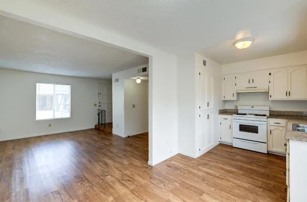 $800,000 | 2440 South Sallee Street, Visalia, CA 93277