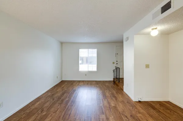 $800,000 | 2440 South Sallee Street, Visalia, CA 93277