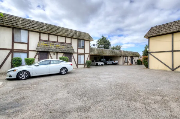 $800,000 | 2440 South Sallee Street, Visalia, CA 93277