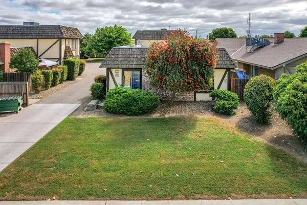 $800,000 | 2440 South Sallee Street, Visalia, CA 93277