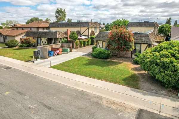 $800,000 | 2440 South Sallee Street, Visalia, CA 93277
