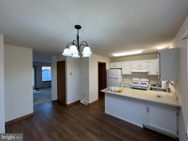 $1,695 | 1004 Rebecca Street, Carlisle, PA 17013