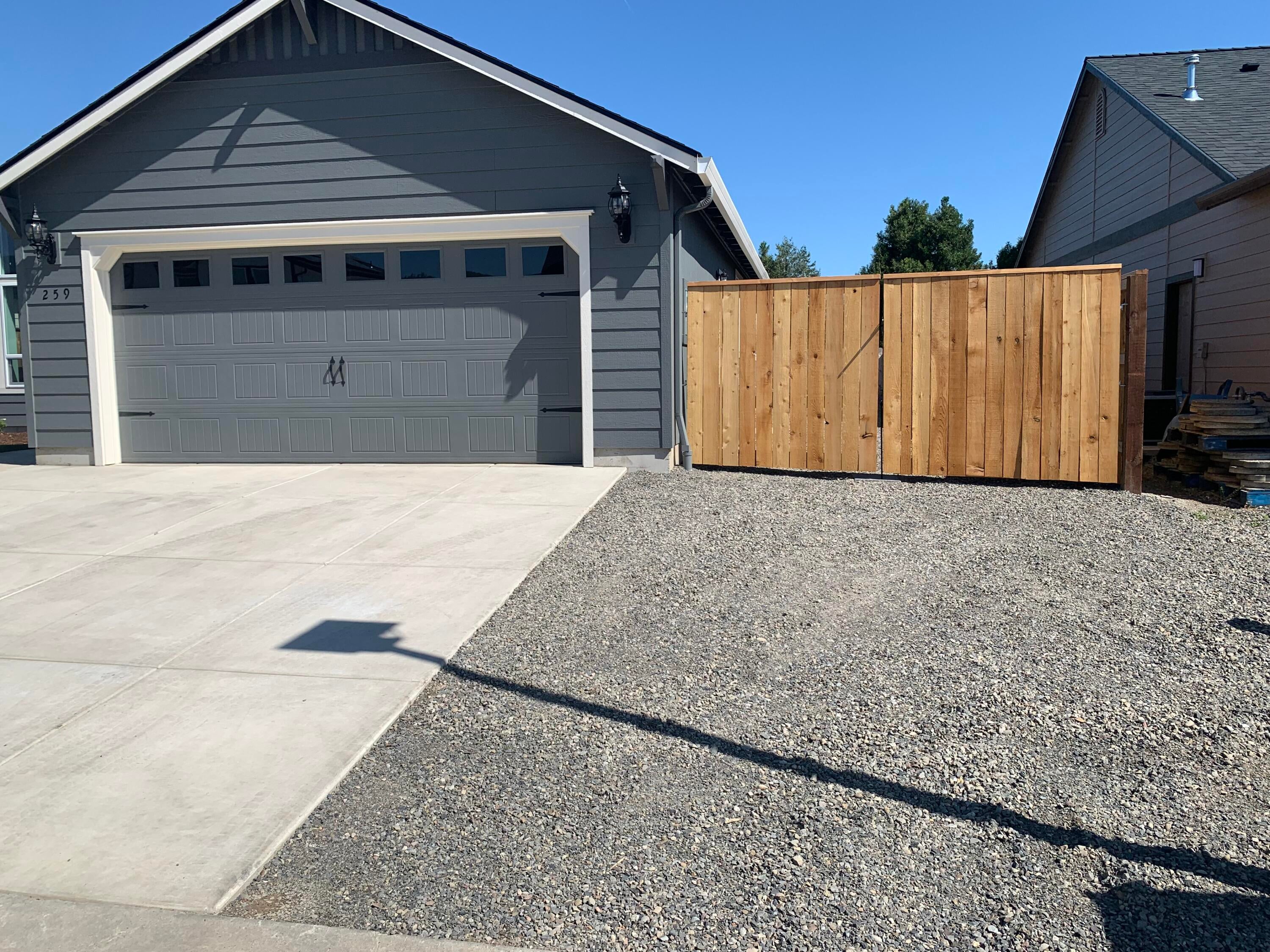 259 Samuel Lane Loop Road Phoenix, OR 97535 - Photo 3 of 22 Front w/RV Parking