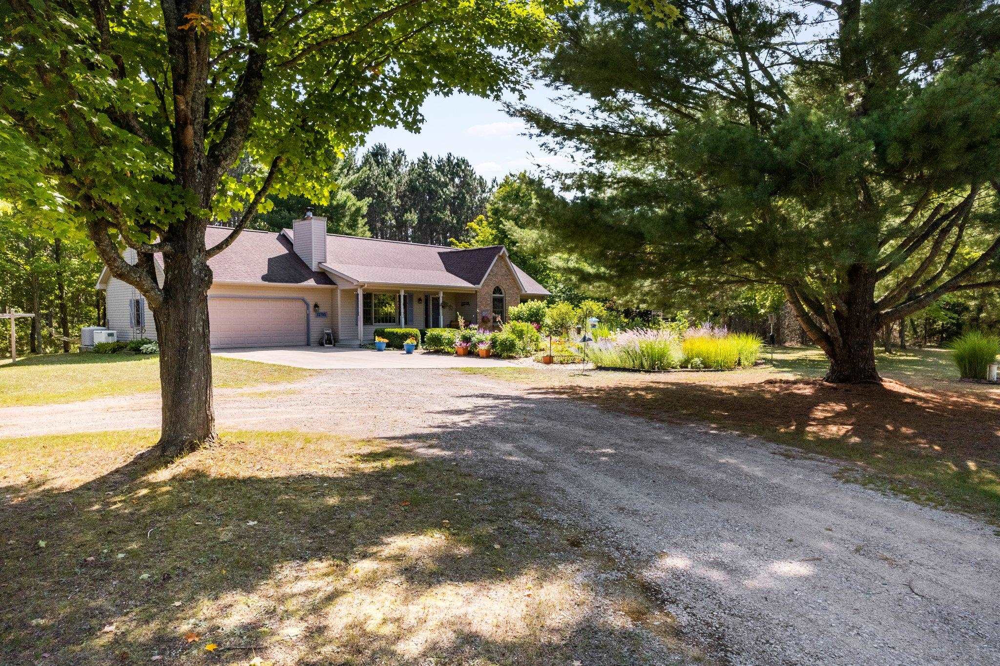 12793 Homestead Road Beulah, MI 49617 - Photo 51 of 59
