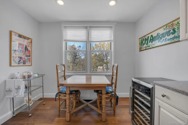 $515,000 | 1390 Broadway, Unit 222, Hewlett, NY 11557