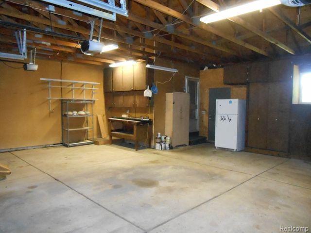 829 Trombley Road Troy, MI 48083 - Photo 29 of 33
