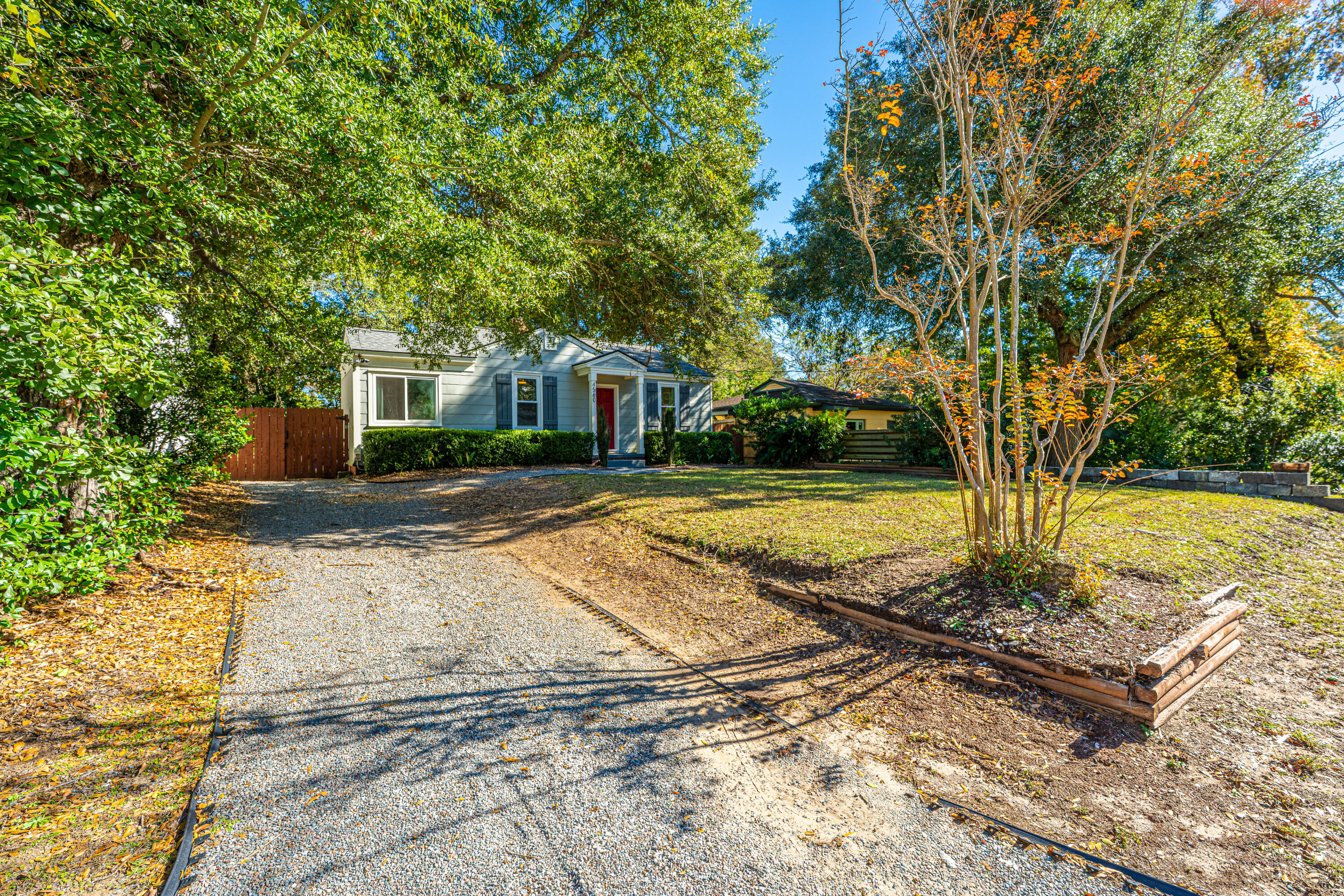 4560 South Rhett Avenue North Charleston, SC 29405 - Photo 3 of 26 Front 3