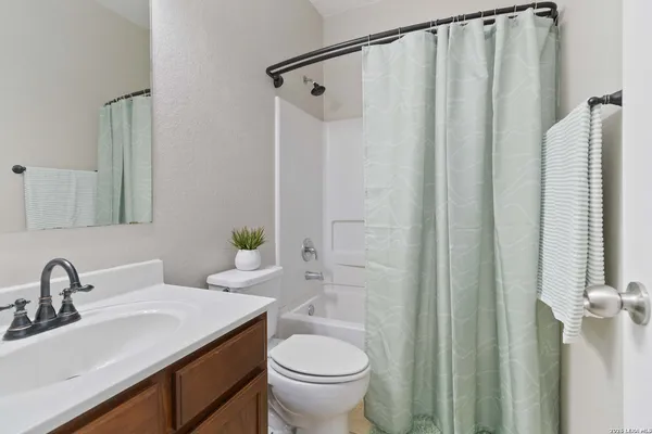 $1,900 | 3637 Double Diamond, Schertz, TX 78154