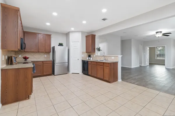 $1,900 | 3637 Double Diamond, Schertz, TX 78154