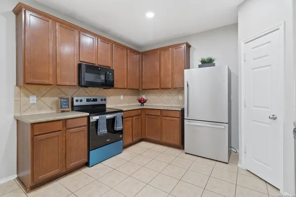 $1,900 | 3637 Double Diamond, Schertz, TX 78154