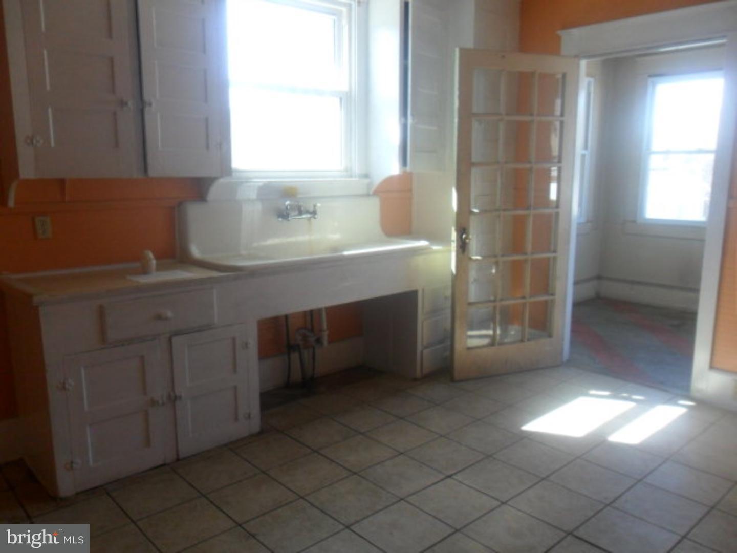 2 East Ruddle Street Coaldale, PA 18218 - Photo 4 of 9 Kitchen