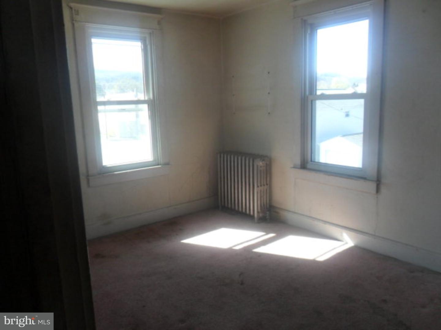 2 East Ruddle Street Coaldale, PA 18218 - Photo 6 of 9 Bedroom - Main