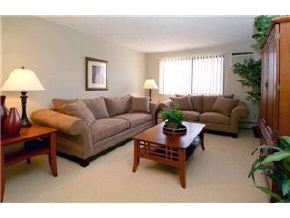 555 Calef Road, Unit 27 Manchester, NH 03103 - Photo 2 of 4 Gallery Image 2