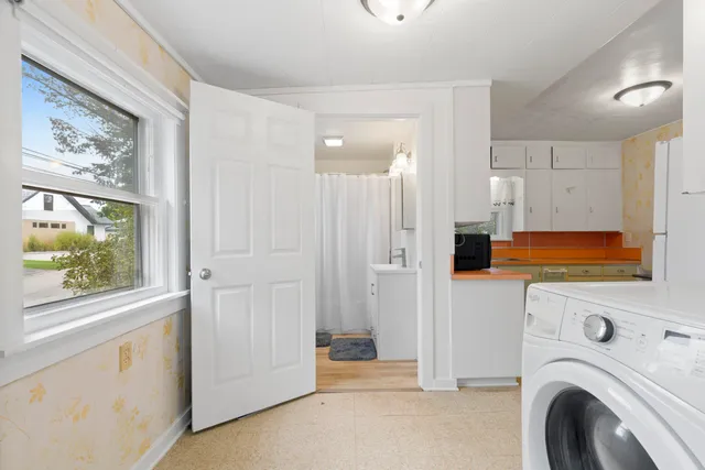 $385,000 | 350 North Michigan Avenue, Beulah, MI 49617