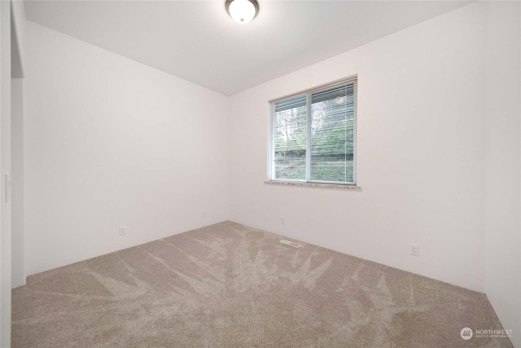 980 Rowe Road Camano Island, WA 98282 - Photo 18 of 37 Gallery Image 18