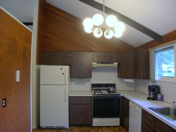 11 Foothill Road Framingham, MA 01702 - Photo 8 of 27 Gallery Image 8