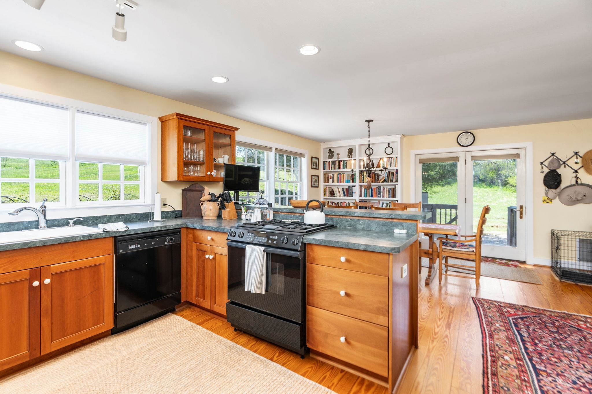 1772 Newport Road Raphine, VA 24472 - Photo 4 of 52