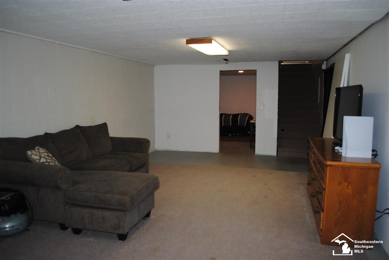 12998 South Custer Road Dundee, MI 48131 - Photo 27 of 45