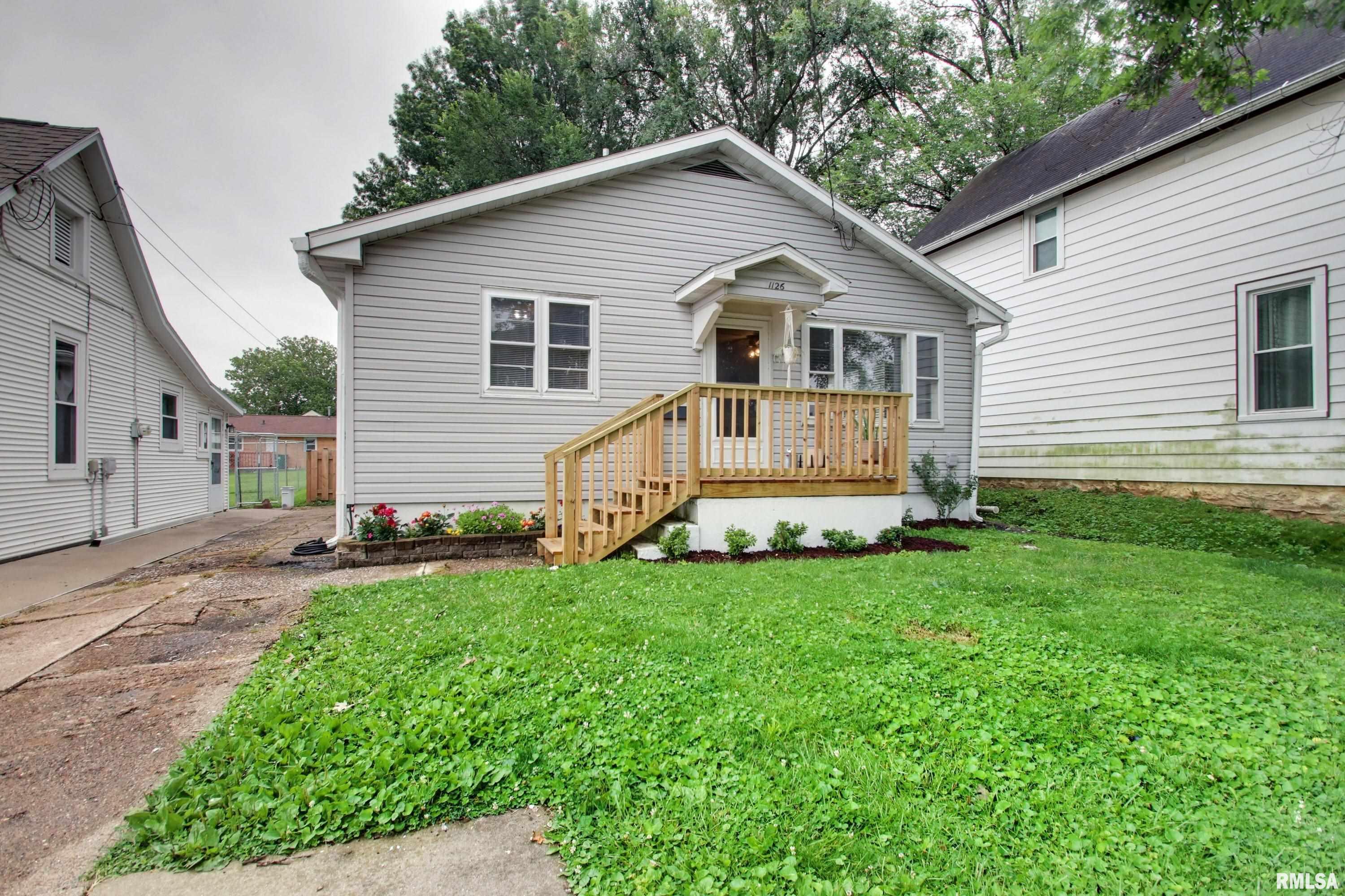 1126 North 16th Street Quincy, IL 62301 - Photo 1 of 23