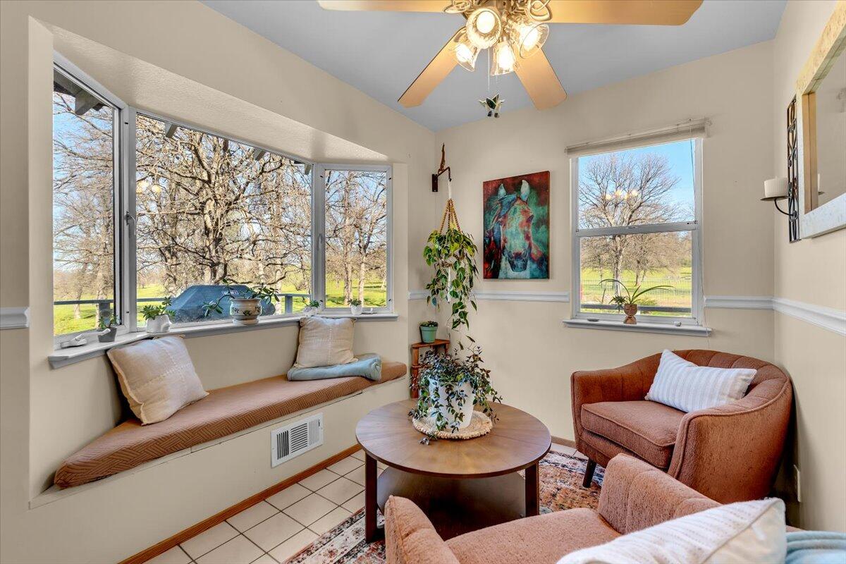 15525 Bowman Road Red Bluff, CA 96080 - Photo 12 of 148 Kitchen gathering space