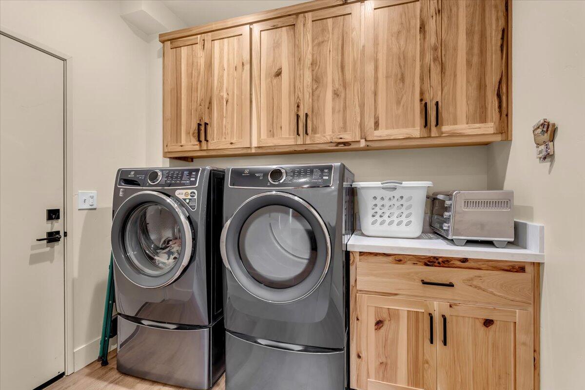 15525 Bowman Road Red Bluff, CA 96080 - Photo 30 of 148 ADU - laundry