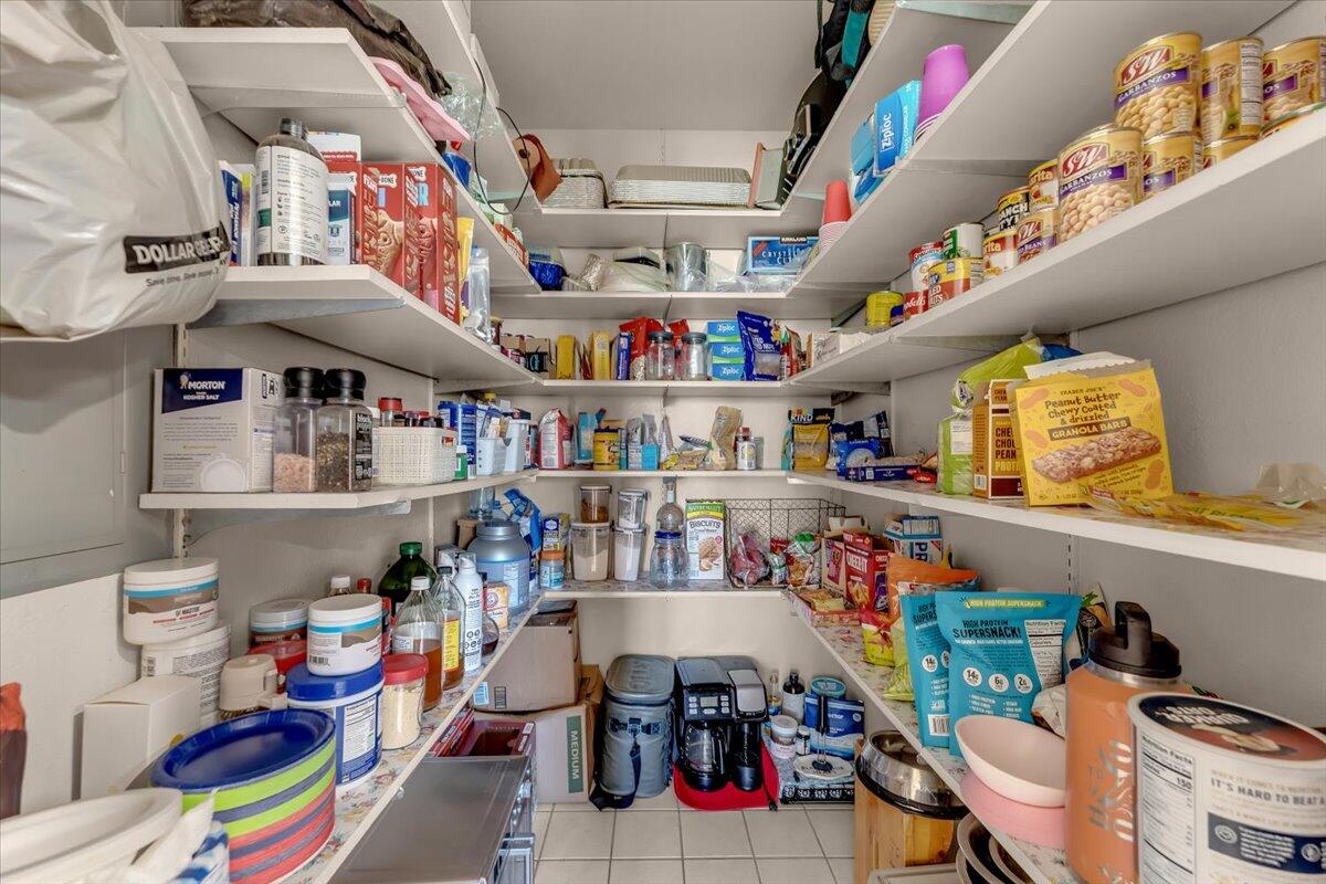 15525 Bowman Road Red Bluff, CA 96080 - Photo 56 of 148 Kitchen pantry