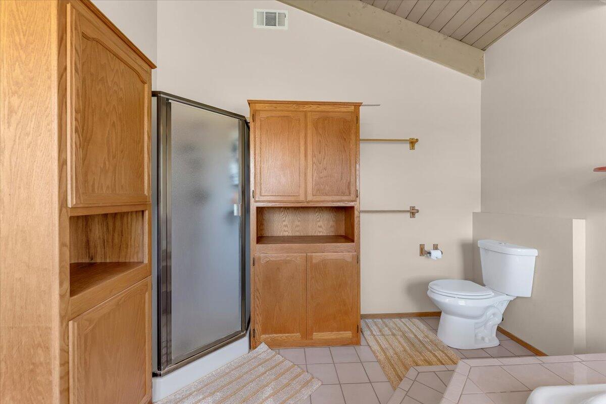 15525 Bowman Road Red Bluff, CA 96080 - Photo 69 of 148 Primary bath