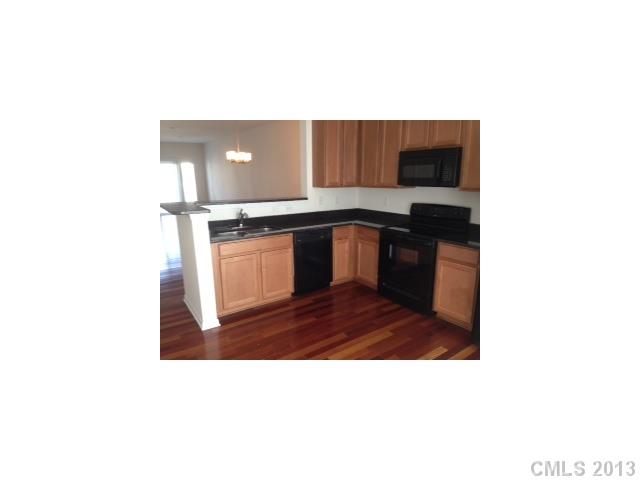 617 Raphael Place, Unit 617 Charlotte, NC 28205 - Photo 2 of 5 Gallery Image 2