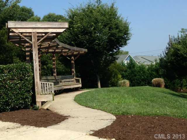 617 Raphael Place, Unit 617 Charlotte, NC 28205 - Photo 3 of 5 Gallery Image 3