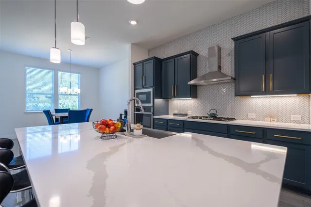 $750,000 | 121 Black Talon Lane, Cedar Creek, TX 78612