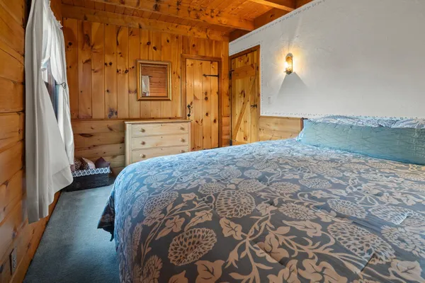 $899,000 | 830 Old Schoolhouse Road, Newbury, VT 05069