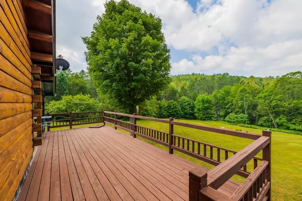 $899,000 | 830 Old Schoolhouse Road, Newbury, VT 05069