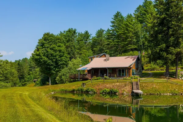 $899,000 | 830 Old Schoolhouse Road, Newbury, VT 05069