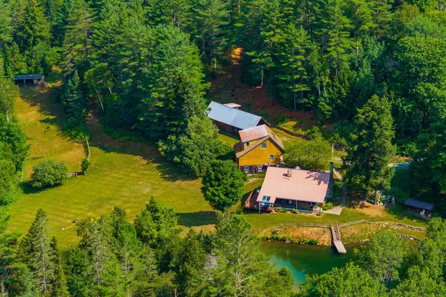 $995,500 | 830 Old Schoolhouse Road, Newbury, VT 05069