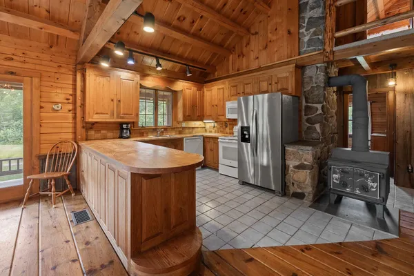$899,000 | 830 Old Schoolhouse Road, Newbury, VT 05069