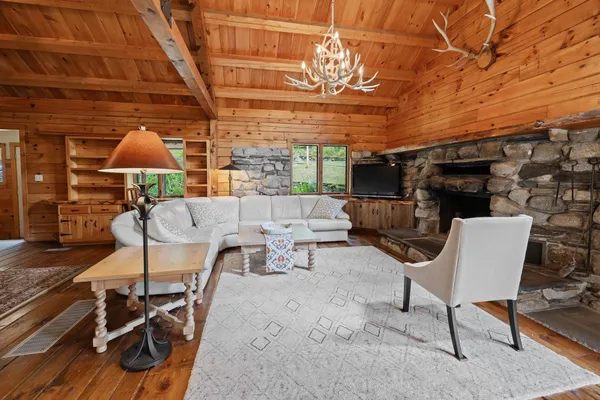 $899,000 | 830 Old Schoolhouse Road, Newbury, VT 05069