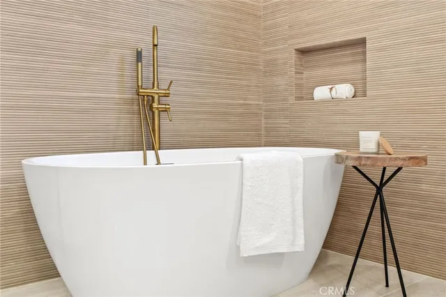 $1,825,000 | 4016 Old Topanga Canyon Road, Calabasas, CA 91302