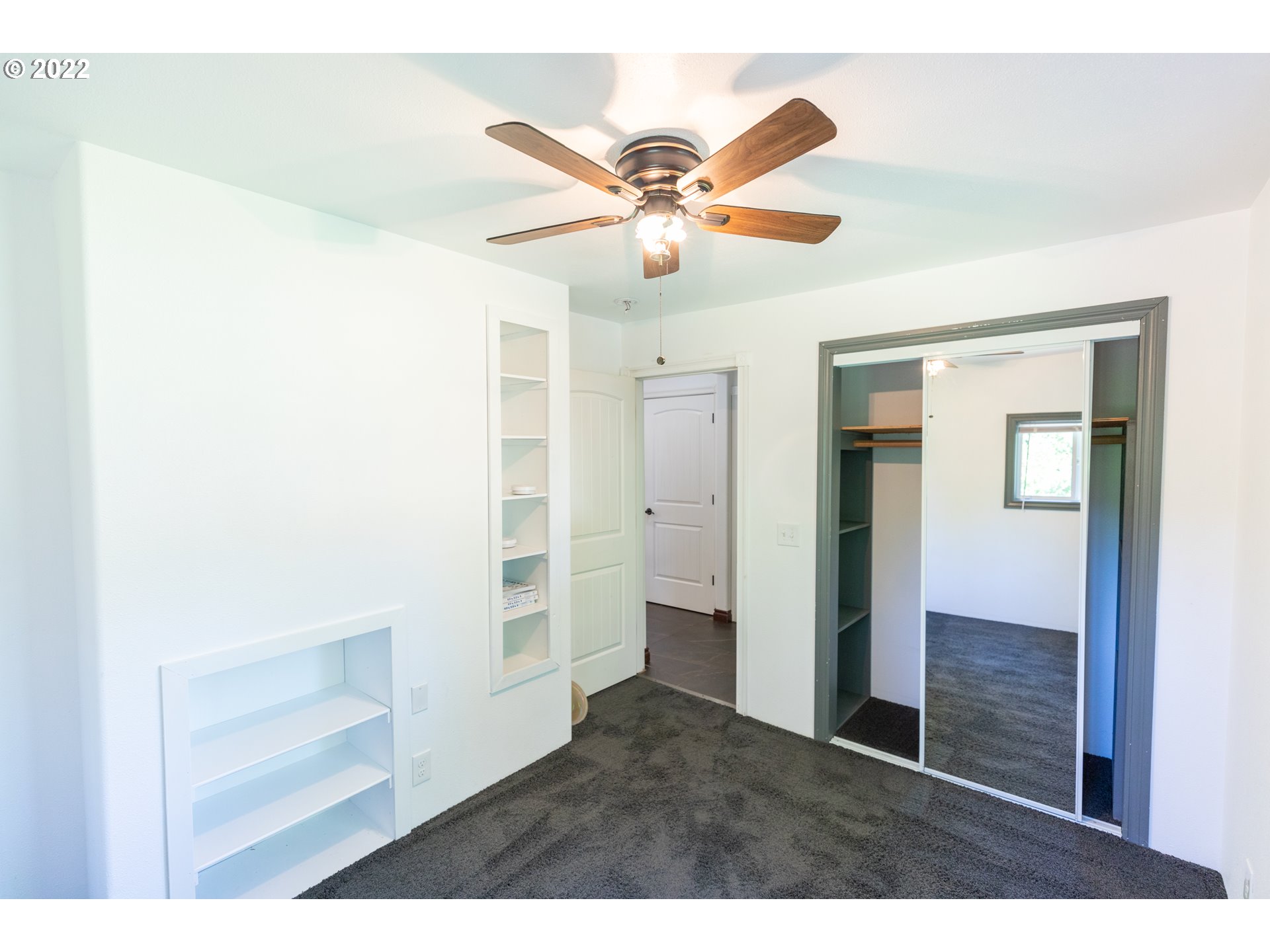 5006 Buckhorn Road Roseburg, OR 97470 - Photo 26 of 32 Bedroom