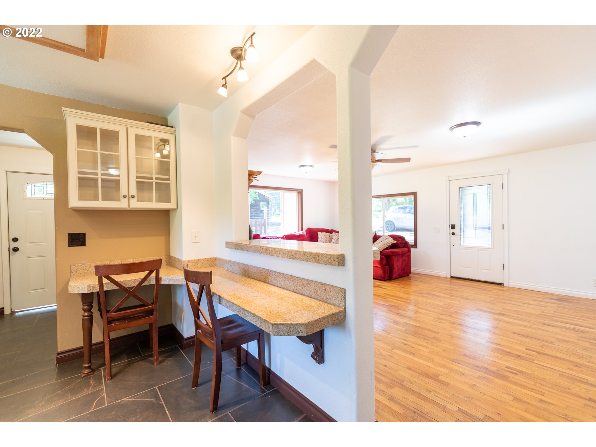 5006 Buckhorn Road Roseburg, OR 97470 - Photo 10 of 32 Kitchen