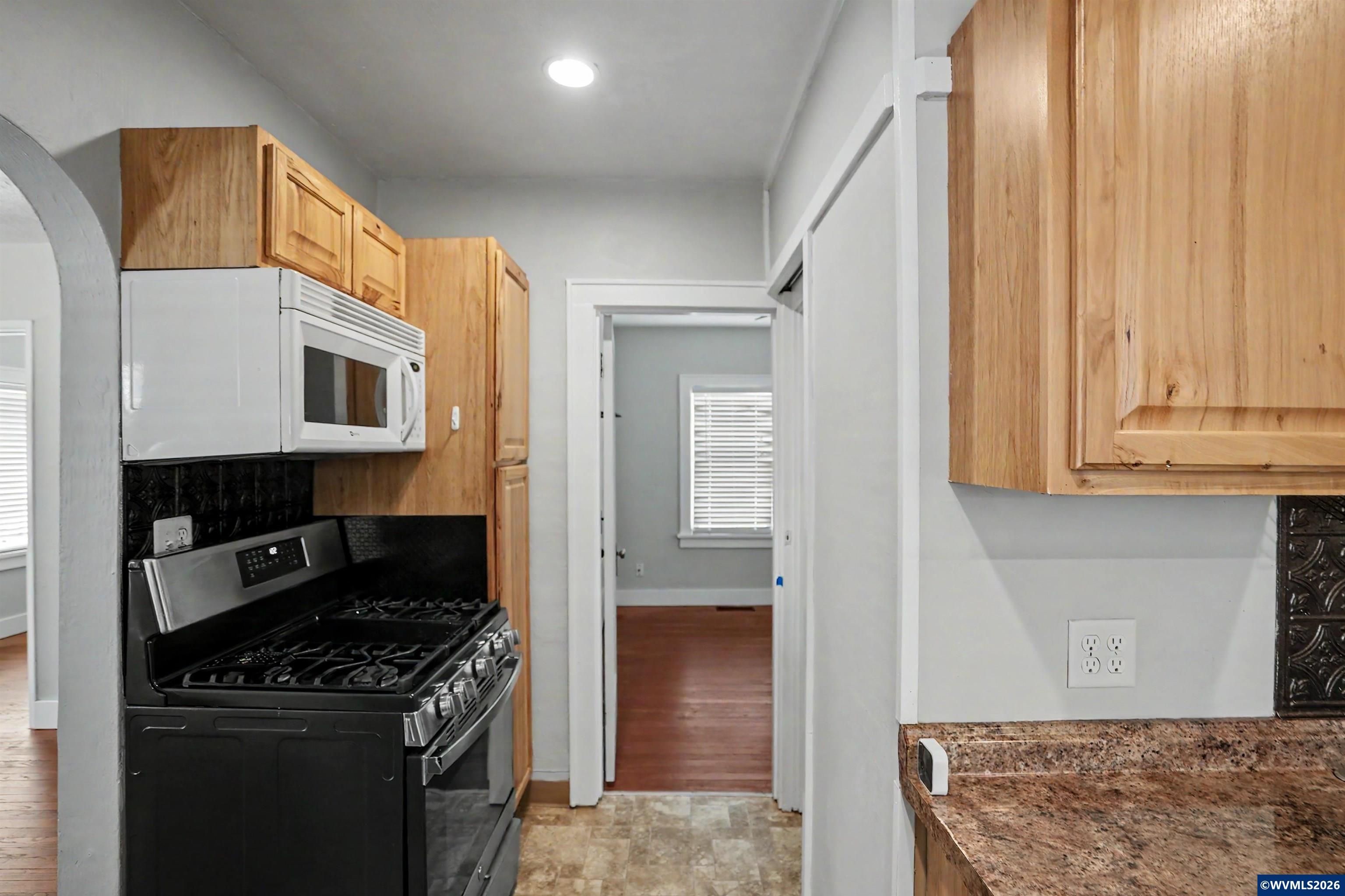 2155 Mill Street Southeast Salem, OR 97301 - Photo 17 of 29