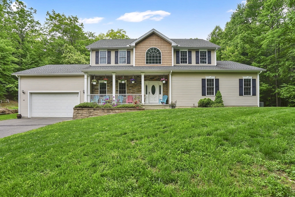 32 Bissonnette Circle Southampton, MA 01073 - Photo 1 of 38