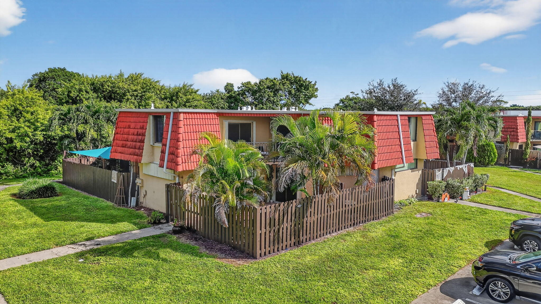 23018 Oxford Place, Unit D Boca Raton, FL 33433 - Photo 29 of 41 29-web-or-mls-DJI_20250314025215_0492_D_