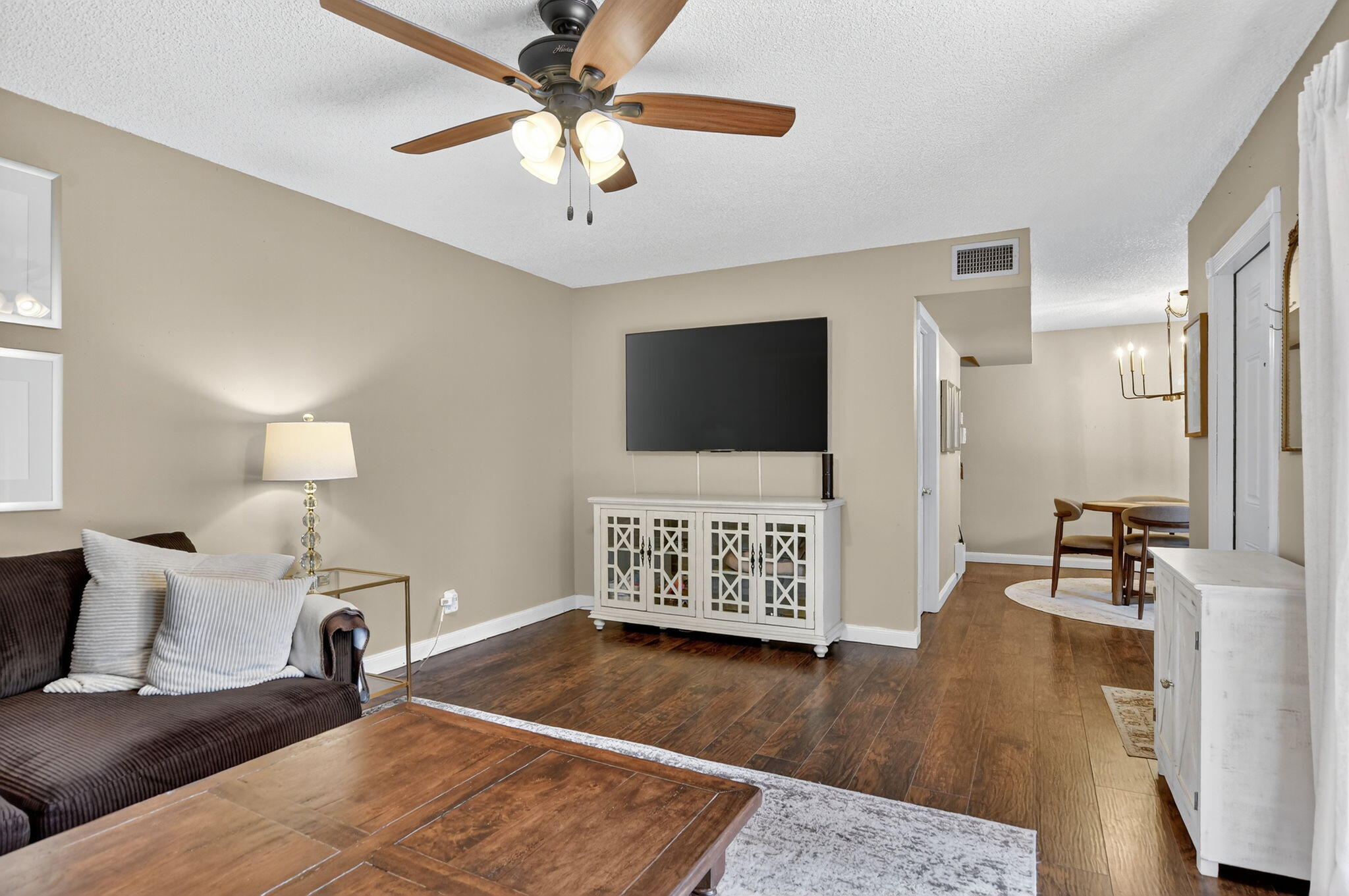 23018 Oxford Place, Unit D Boca Raton, FL 33433 - Photo 8 of 41 8-web-or-mls-DSC_1421 (2)